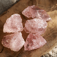 4 rituais com quartzo rosa para atrair amor