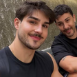 Carlinhos Maia faz pedido de namoro para amigo hétero; saiba quem é o rapaz que encantou o influenciador