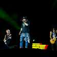 Guns N' Roses lança campanha de prevenção ao suicídio com prêmios para fãs