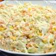 Salada de repolho cremoso com frango desfiado bem temperado, para você servir bem geladinha