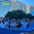 Torcida da Argentina 'pinta' Copacabana de azul e branco em festa antes de duelo com a Inglaterra