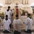 Após excomunhões, veja onde assistir à Missa Tridentina em plena comunhão com a Igreja Católica no Grande Rio
