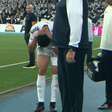 Gustavo Henrique deixa campo lesionado e preocupa o Santos