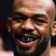 Vai voltar! Jon Jones descarta aposentadoria e aguarda UFC oferecer luta: 'Porta aberta'