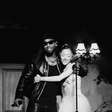 Ariana Grande recebe Ty Dolla $ign em show: veja performance completa