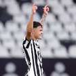 Lucas Emanuel quebra marca do Botafogo neste século no Brasileirão