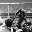 'Brasil tem de parar de se gabar' no futebol e 'descer do salto', diz biógrafo escocês de Pelé