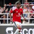Manchester United perde para o Wrexham na estreia de Andrey Santos