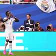 Herói inglês com hat-trick teve de lidar com racismo de torcedores após derrota em final