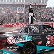 NASCAR Truck: Chandler Smith vence em North Wilkesboro e quebra recorde de maior vantagem em short track