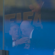 Ronaldo leva taça para Trump em camarote de final da Copa do Mundo