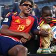 Lamine Yamal e irmão de 3 anos viralizam com cena emocionante na final da Copa; assista ao vídeo