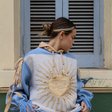 Prata no pé: o novo Converse na cor 'celeste argentino' com detalhes metalizados é o tênis elegante com cara de milionária que promete rejuvenescer seus looks em 2026