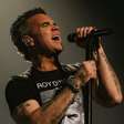 Robbie Williams explica substância branca na Copa do Mundo: "Peço desculpas"