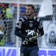 Botafogo empresta goleiro Léo Linck para clube português