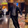 'Esse sou eu?': Veja a reação de Ronaldo Fenômeno à imitação de Vieri