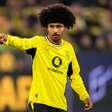 Barcelona anuncia Karim Adeyemi para vaga que foi de Lewandowski