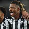 Danilo é relacionado pelo Botafogo e pode atingir limite de jogos no Brasileirão