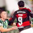 Na volta ao Brasileirão, Flamengo controla e goleia a Chapecoense em SC