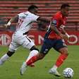 Vasco marca no fim e arranca empate contra Independiente Medellín pela Sul-Americana