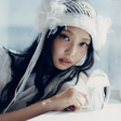 "Less Than a Lover": veja letra e tradução da música da Jennie