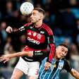 Léo Ortiz treina com elenco e fica perto de voltar ao Flamengo