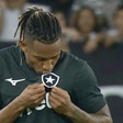 Botafogo e Vitória empatam em partida atrasada do Campeonato Brasileiro