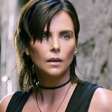 "Tive a impressão de que ela realmente poderia dar uma surra em muita gente": Charlize Theron ficou seriamente intimidada por esta colega estrela de filmes de ação