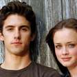 É por isso que Hayden, de Eu Vou Te Encontrar, parece tão familiar: Ele esteve em uma série que é um clássico absoluto