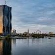 A torre de 220 metros que desafia o vento por ser quase 10 vezes mais alta do que sua largura estrutural