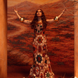 Após investir em virais no TikTok, Anitta solta clipe de "Sal Grosso"