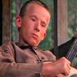 Há 54 anos, este garoto usou a magia do cinema para tocar banjo com uma mão só: assim nasceu uma das cenas mais lendárias do cinema de aventura e um enorme sucesso musical