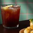 Bares do Rio vendem petiscos e drinques para ajudar o Café Lamas