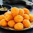 Bolinho de queijo sem glúten assado na airfryer: faça esse lanche delicioso e sem gordura