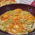 Pizza de frigideira sem glúten muito rápida, econômica e deliciosa, para um lanche leve e prático