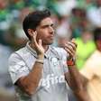 Abel Ferreira defende árbitro em expulsões do Vitória e comenta falta de Maurício: "no limite"