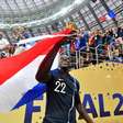Mendy coloca réplica da Copa do Mundo de 2018 à venda em leilão; veja valor