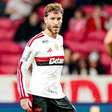 Exames descartam lesão, mas Léo Pereira perde treino no Flamengo
