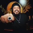 Marcelo Falcão explica homenagem emocionante a Chorão em novo álbum