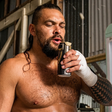 Jason Momoa, hoje aos 47 anos, o Blanka de 'Street Fighter' e eterno 'Aquaman': 'Minha mãe sempre tomava cervejas de qualidade. Ela acabou me criando bebendo as melhores'