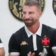 Vasco dá chapéu em Atlético-MG e Flamengo