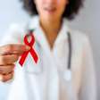 Mais da metade das pessoas vivendo com HIV terá mais de 50 anos até 2040, aponta estudo