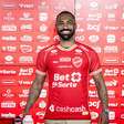 Everton Galdino celebra volta ao Vila Nova após 10 anos