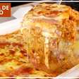 Lasanha de frango rápida e fácil montada com bastante molho e queijo derretido por cima, uma delícia
