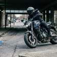 Yamaha MT-07 reúne 73,4 cv, apenas 183 kg e motor bicilíndrico para entregar respostas rápidas sem abrir mão da agilidade