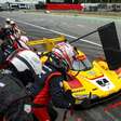IMSA: Bandeiras amarelas marcam primeira metade da prova em Road América; Porsche Penske lidera após 3h
