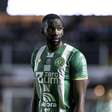 Bolasie sofre lesão rara e é internado após choque em jogo da Chapecoense na Copa do Brasil