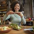 Alimentação equilibrada: como manter o foco fora de casa