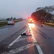 Motorista foge após atropelamento que deixou um morto e um ferido grave na BR-116