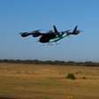 Eve, da Embraer, realiza primeiro voo de transição de seu 'carro voador'
